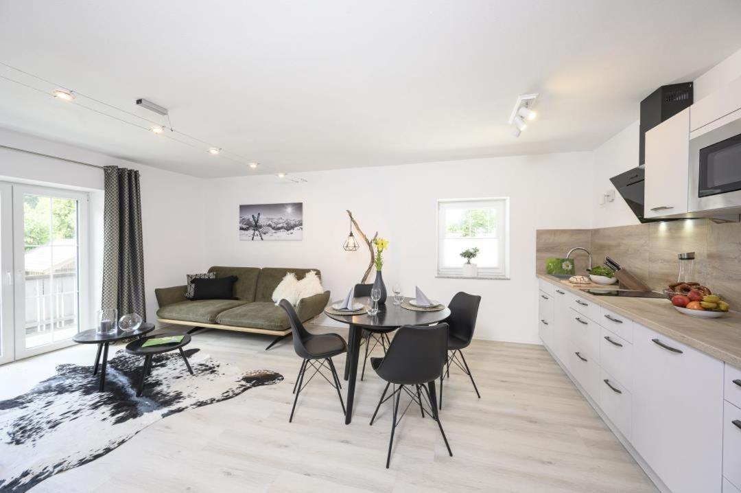 Enzian Apartments グライナウ エクステリア 写真