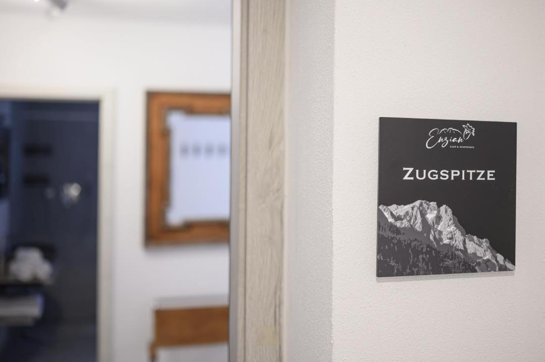 Enzian Apartments グライナウ エクステリア 写真